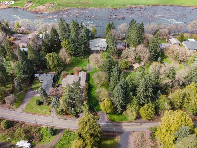 1330 FISHER Rd, Roseburg, OR 97471