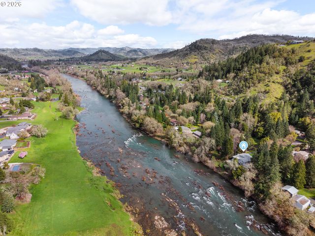 1330 FISHER Rd, Roseburg, OR 97471