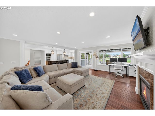 1330 FISHER Rd, Roseburg, OR 97471