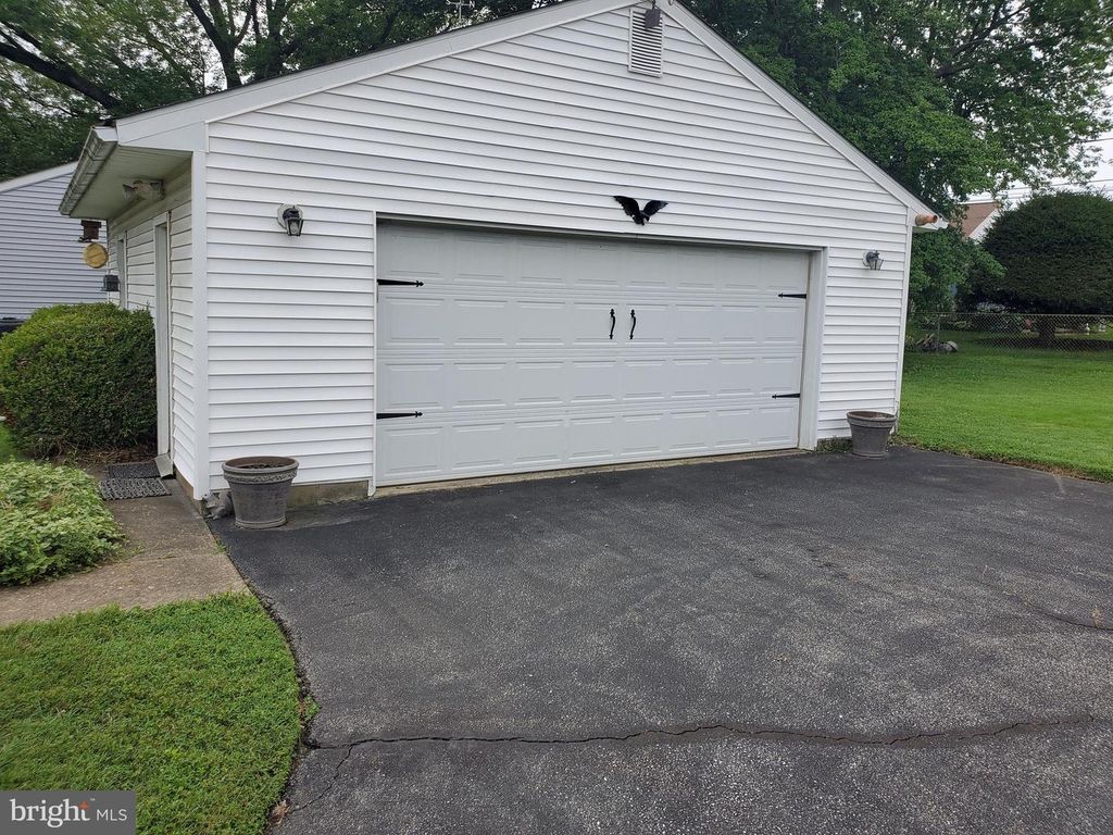 4435 SANDY DR, Wilmington, DE 19808