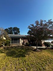 5252 W Holland Ave W, Fresno, CA 93722