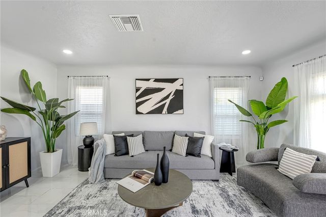 1381 W Summerland, San Pedro, CA 90732