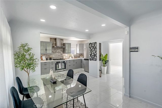 1381 W Summerland, San Pedro, CA 90732