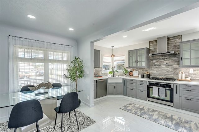 1381 W Summerland, San Pedro, CA 90732