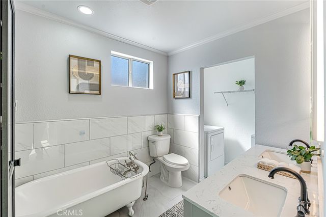 1381 W Summerland, San Pedro, CA 90732