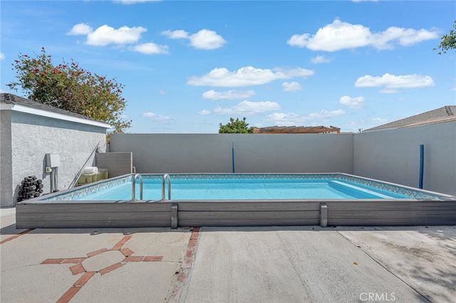 1381 W Summerland, San Pedro, CA 90732