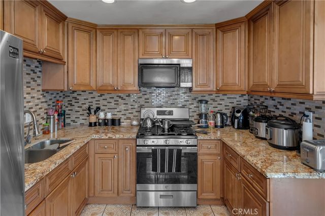 21931 Violeta Avenue, Hawaiian Gardens, CA 90716