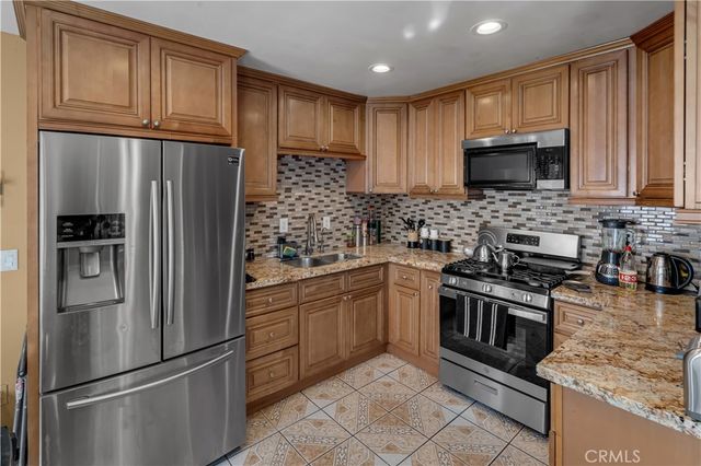 21931 Violeta Avenue, Hawaiian Gardens, CA 90716