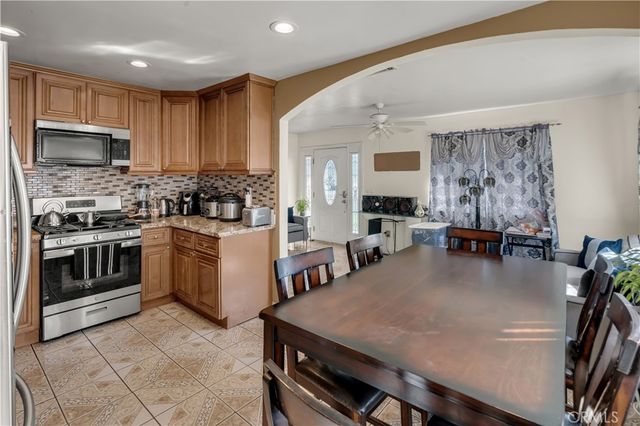 21931 Violeta Avenue, Hawaiian Gardens, CA 90716