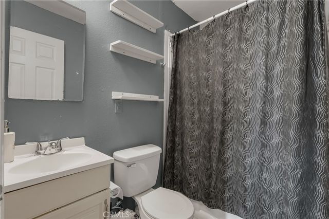 21931 Violeta Avenue, Hawaiian Gardens, CA 90716