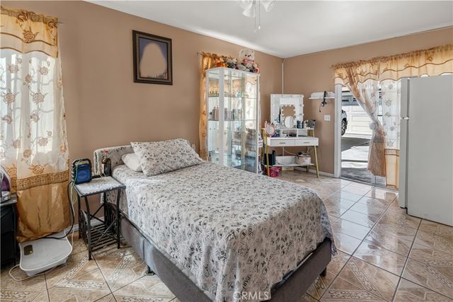 21931 Violeta Avenue, Hawaiian Gardens, CA 90716