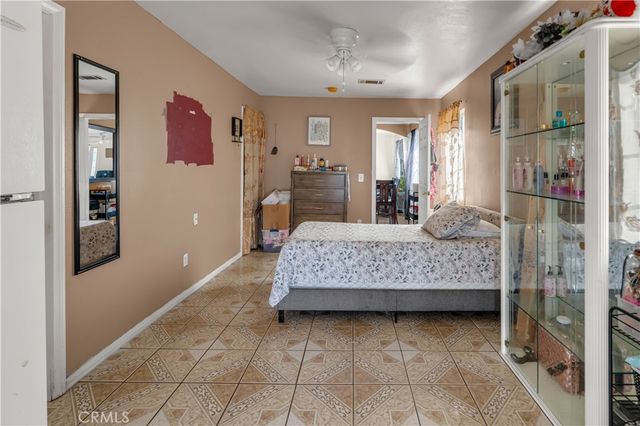 21931 Violeta Avenue, Hawaiian Gardens, CA 90716