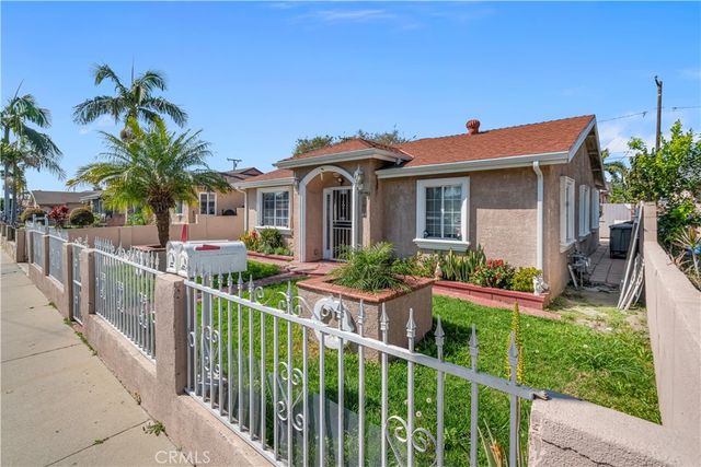 21931 Violeta Avenue, Hawaiian Gardens, CA 90716
