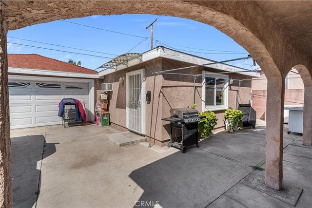 21931 Violeta Avenue, Hawaiian Gardens, CA 90716