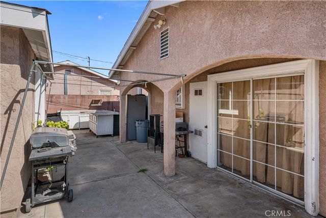 21931 Violeta Avenue, Hawaiian Gardens, CA 90716