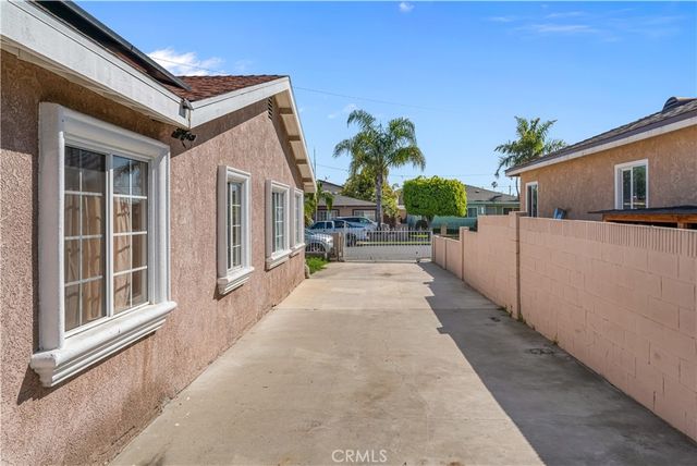 21931 Violeta Avenue, Hawaiian Gardens, CA 90716