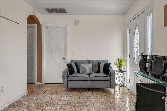 21931 Violeta Avenue, Hawaiian Gardens, CA 90716