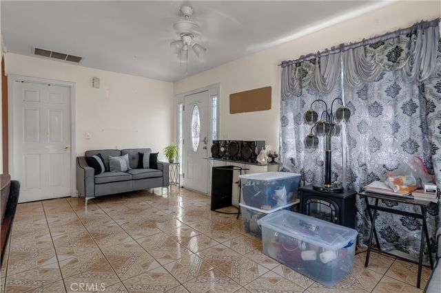 21931 Violeta Avenue, Hawaiian Gardens, CA 90716