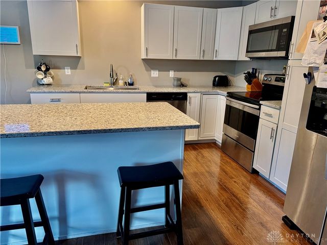 890 Copperfield Lane, Tipp City, OH 45371