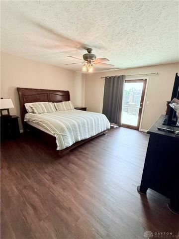 890 Copperfield Lane, Tipp City, OH 45371