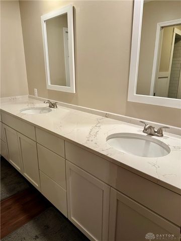 890 Copperfield Lane, Tipp City, OH 45371