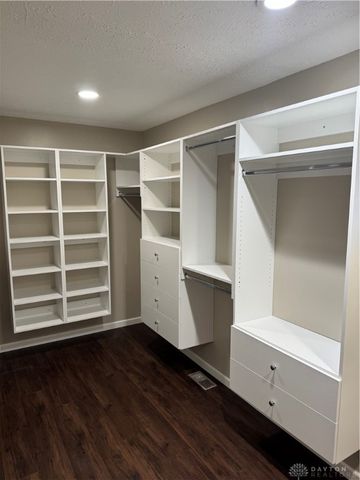 890 Copperfield Lane, Tipp City, OH 45371