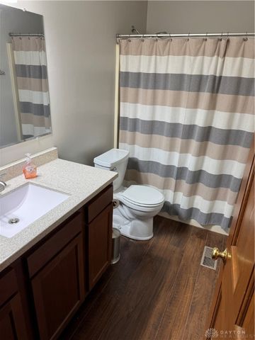 890 Copperfield Lane, Tipp City, OH 45371