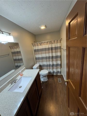 890 Copperfield Lane, Tipp City, OH 45371