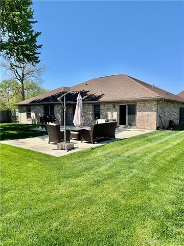890 Copperfield Lane, Tipp City, OH 45371