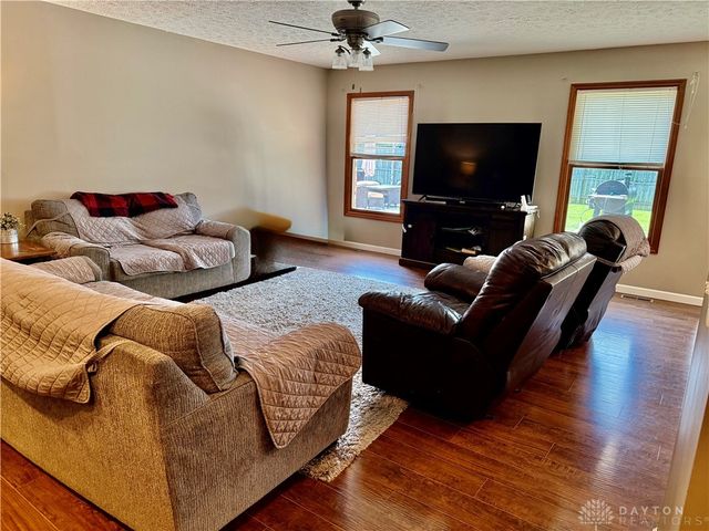 890 Copperfield Lane, Tipp City, OH 45371