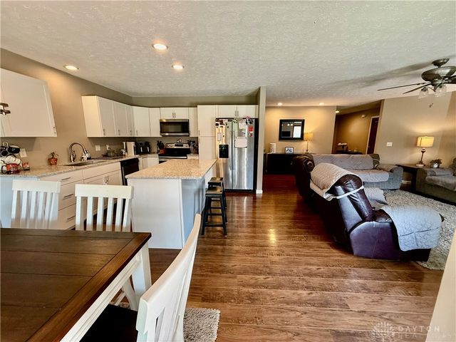 890 Copperfield Lane, Tipp City, OH 45371