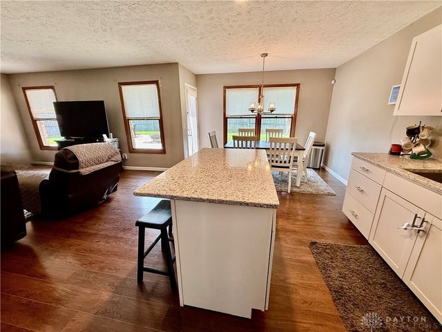 890 Copperfield Lane, Tipp City, OH 45371