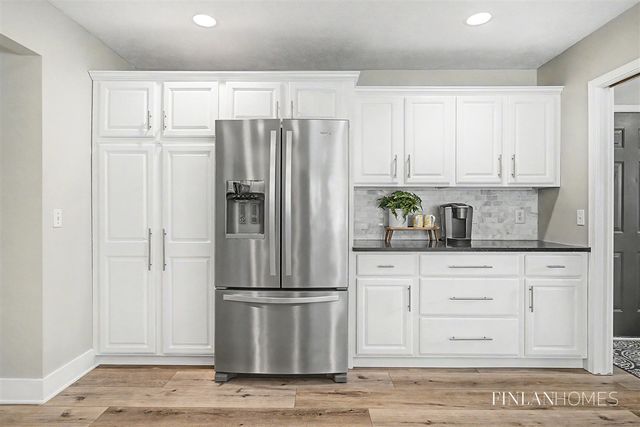 6145 Glengarry Drive, Caledonia, MI 49316