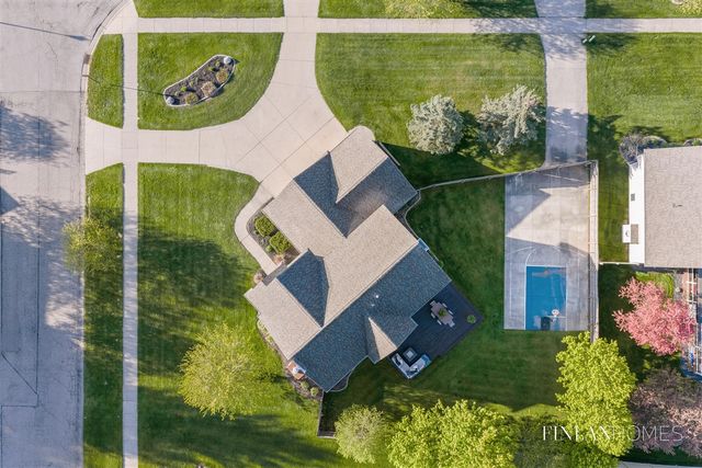 6145 Glengarry Drive, Caledonia, MI 49316