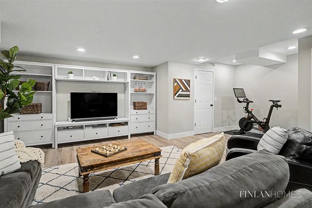 6145 Glengarry Drive, Caledonia, MI 49316