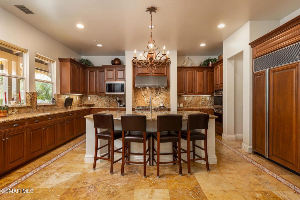 Image 13 of property listing at 5006 Read Road, Moorpark, CA 93021