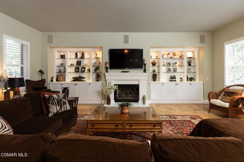 Image 15 of property listing at 5006 Read Road, Moorpark, CA 93021