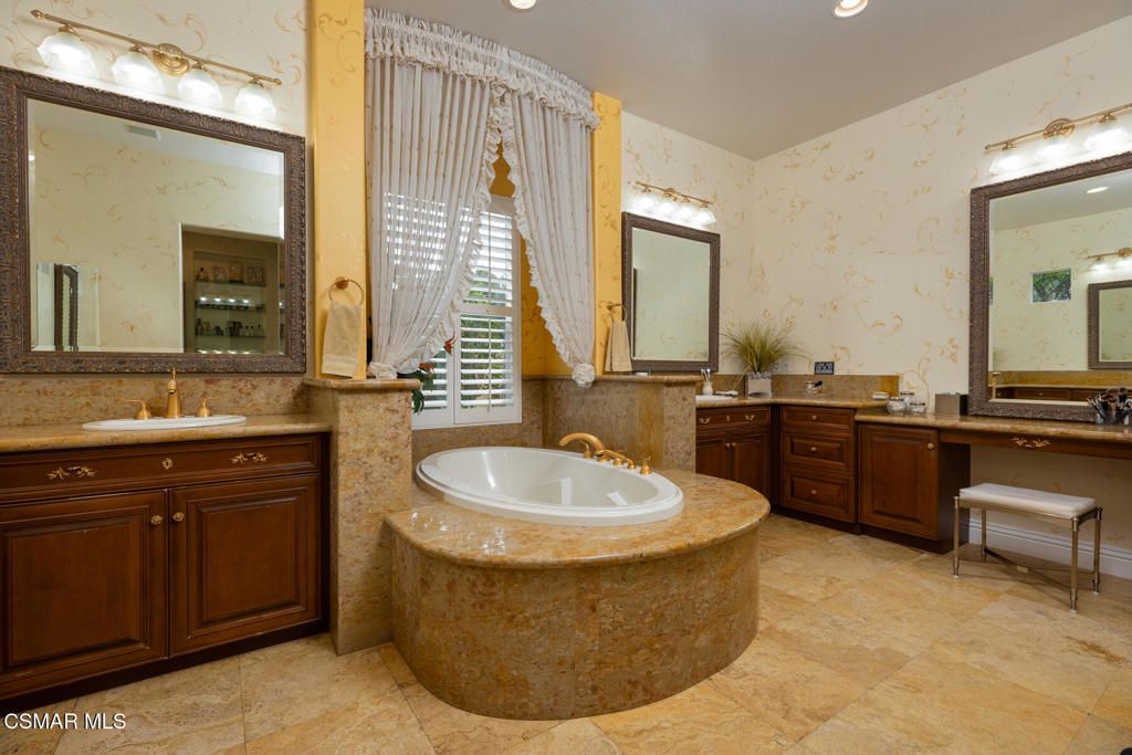 Image 18 of property listing at 5006 Read Road, Moorpark, CA 93021