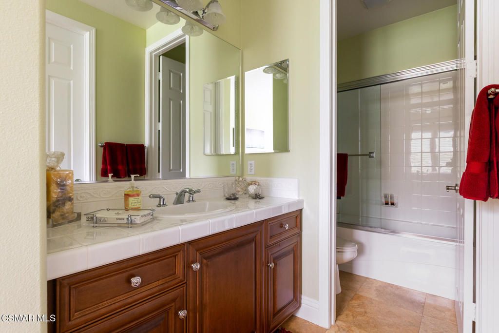 Image 21 of property listing at 5006 Read Road, Moorpark, CA 93021