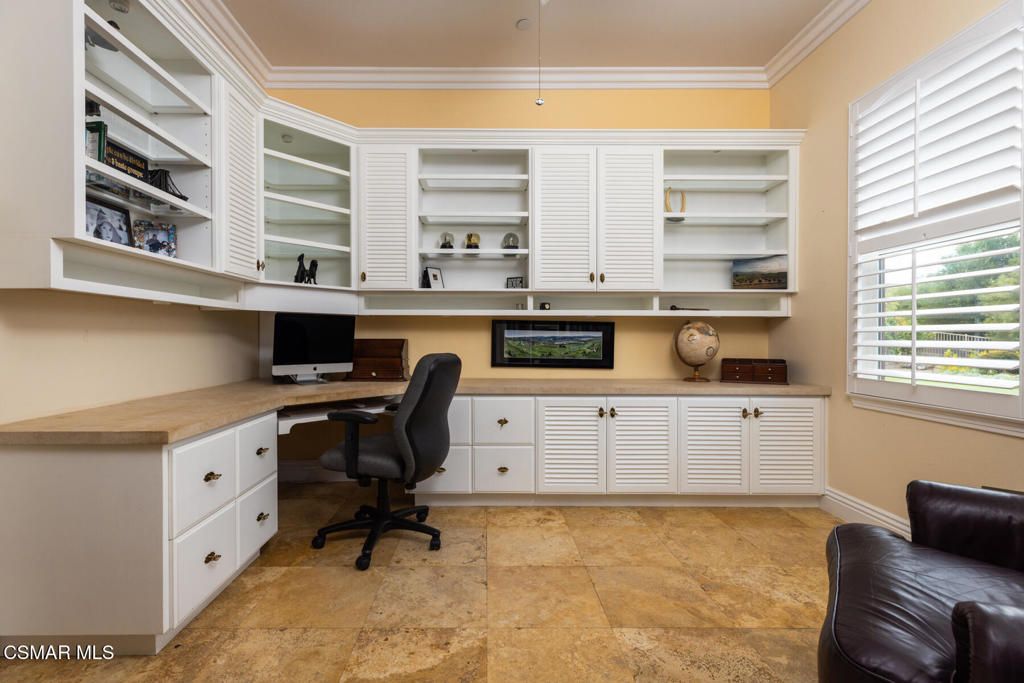 Image 23 of property listing at 5006 Read Road, Moorpark, CA 93021
