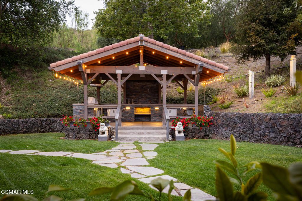 Image 38 of property listing at 5006 Read Road, Moorpark, CA 93021