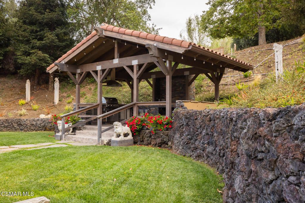 Image 40 of property listing at 5006 Read Road, Moorpark, CA 93021