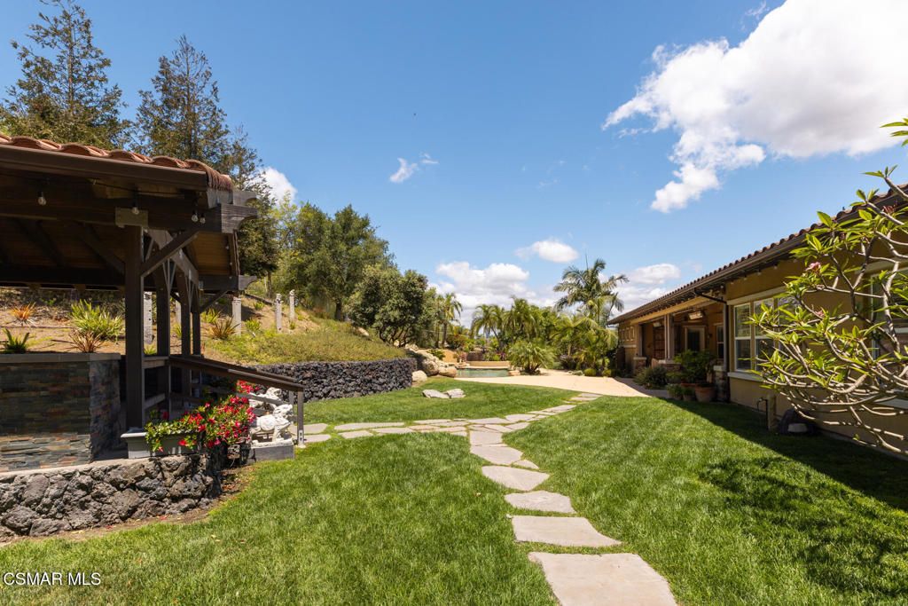 Image 41 of property listing at 5006 Read Road, Moorpark, CA 93021