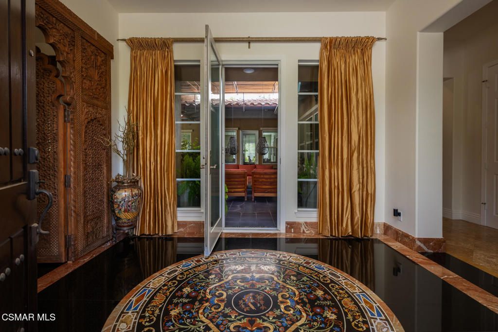 Image 6 of property listing at 5006 Read Road, Moorpark, CA 93021