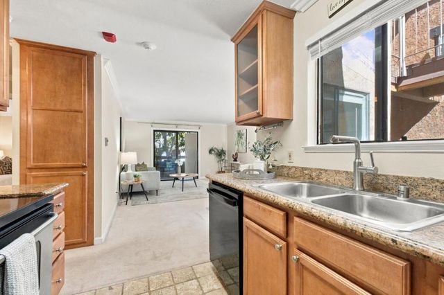 2250 Monroe Street 264, Santa Clara, CA 95050