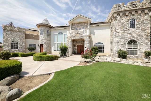 17564 Harvest Grove Court, Bakersfield, CA 93314