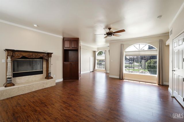 17564 Harvest Grove Court, Bakersfield, CA 93314