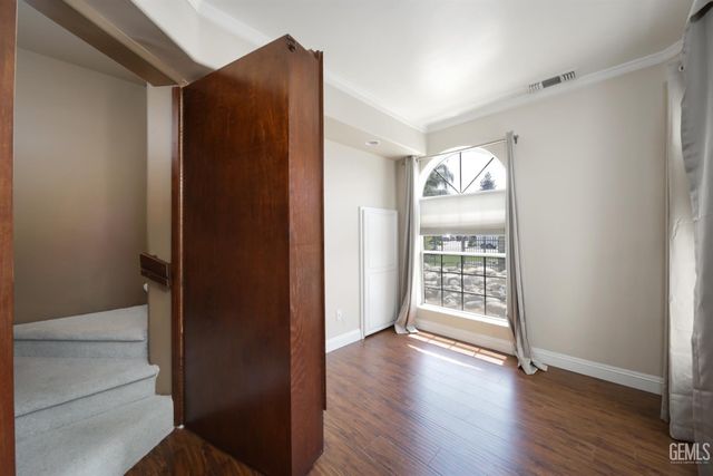 17564 Harvest Grove Court, Bakersfield, CA 93314