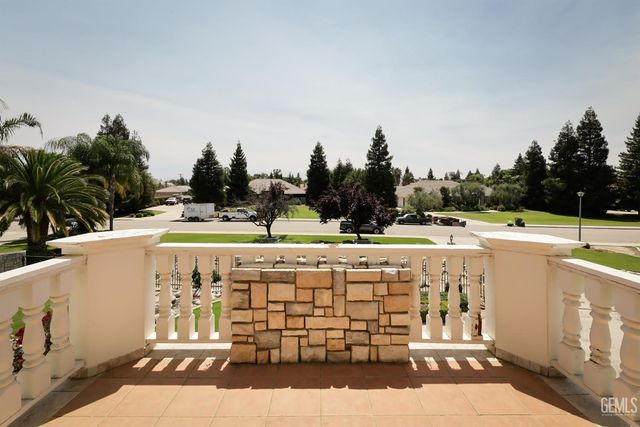 17564 Harvest Grove Court, Bakersfield, CA 93314