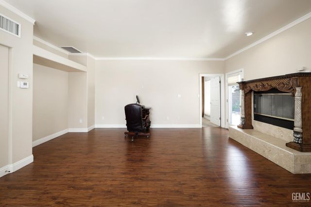 17564 Harvest Grove Court, Bakersfield, CA 93314